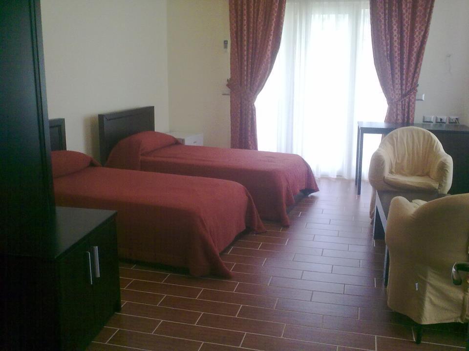Hotel Leonardo Shkallnur Luaran gambar