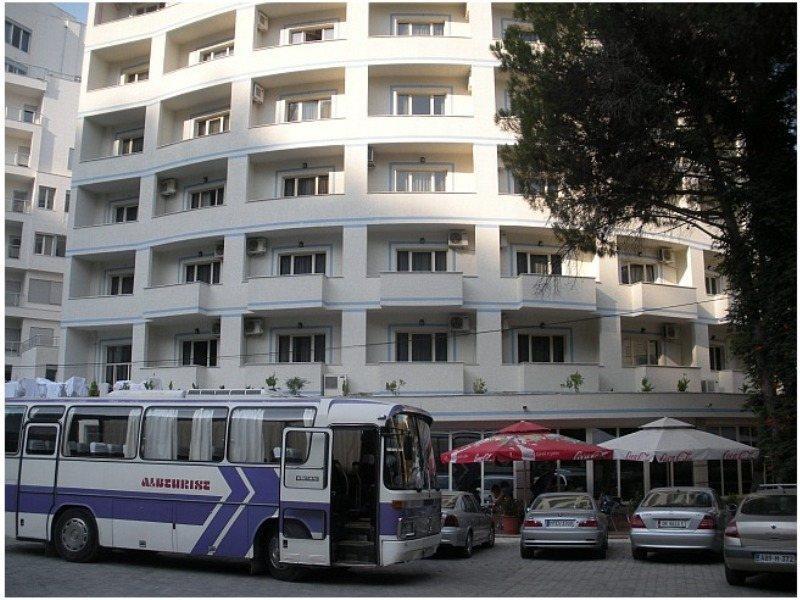Hotel Leonardo Shkallnur Luaran gambar