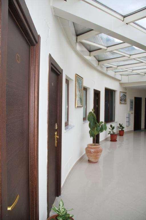 Hotel Leonardo Shkallnur Servis gambar