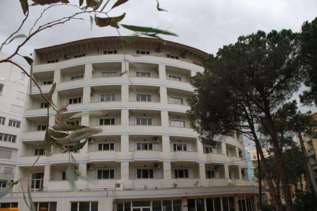 Hotel Leonardo Shkallnur Luaran gambar