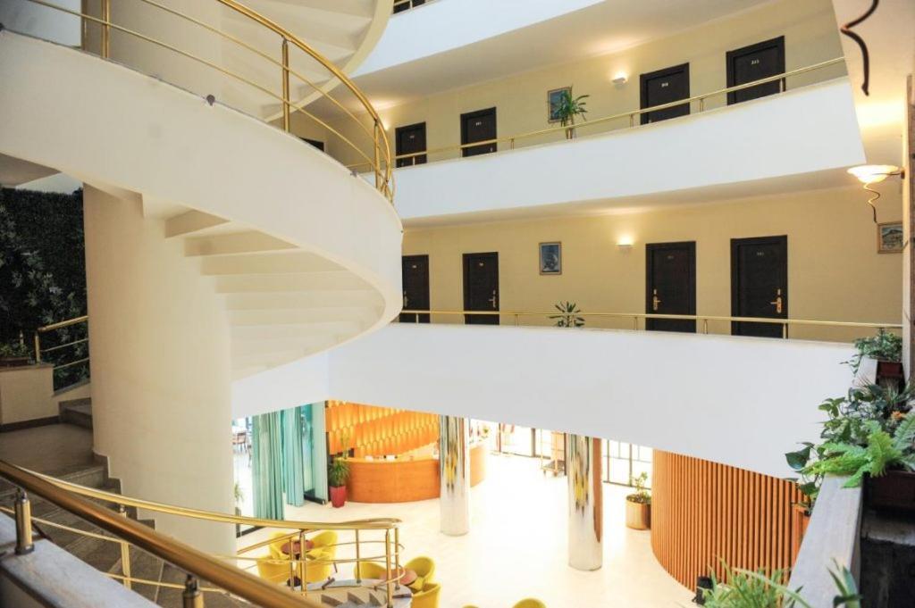 Hotel Leonardo Shkallnur Luaran gambar