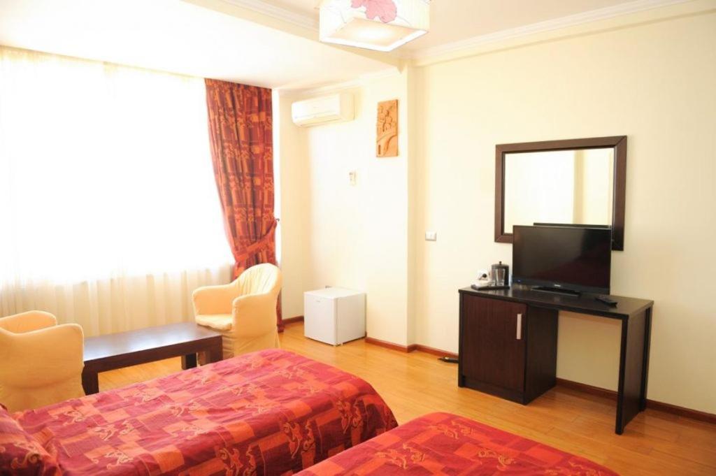 Hotel Leonardo Shkallnur Luaran gambar