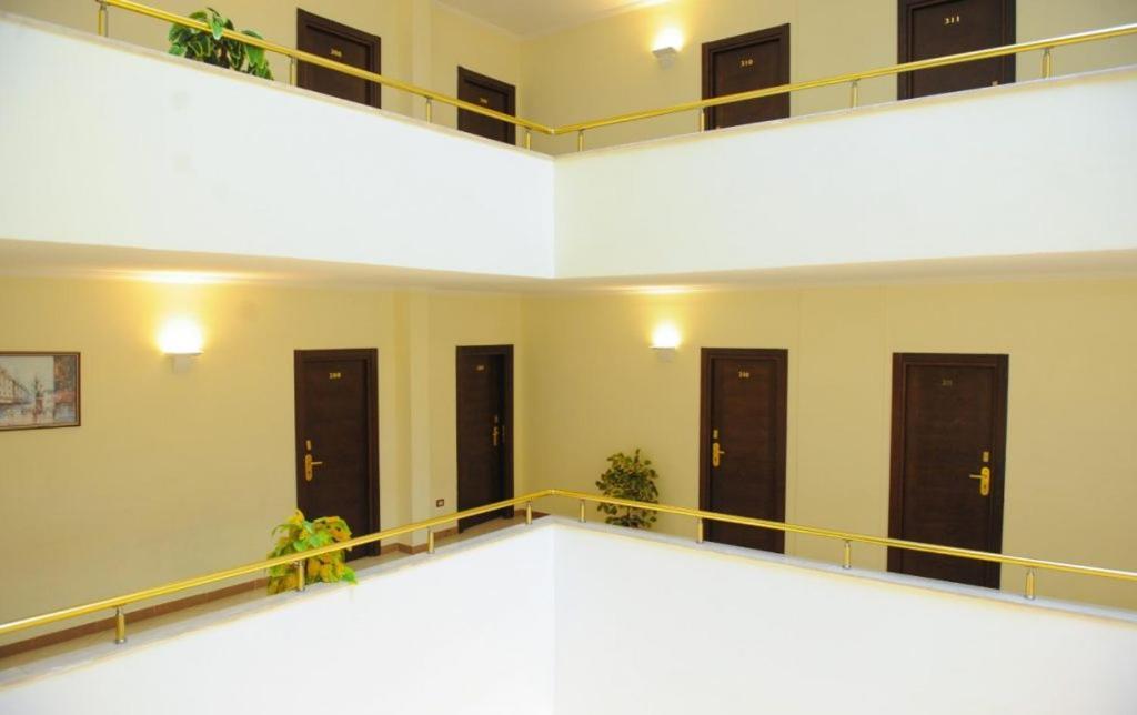 Hotel Leonardo Shkallnur Luaran gambar