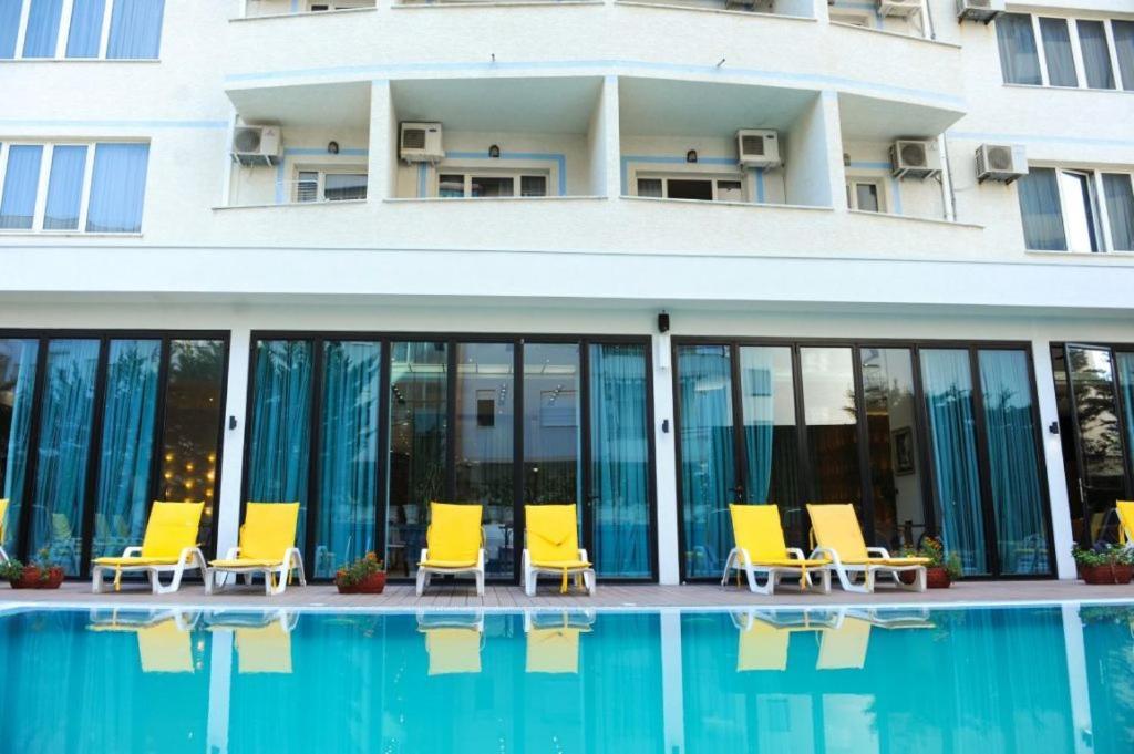 Hotel Leonardo Shkallnur Luaran gambar